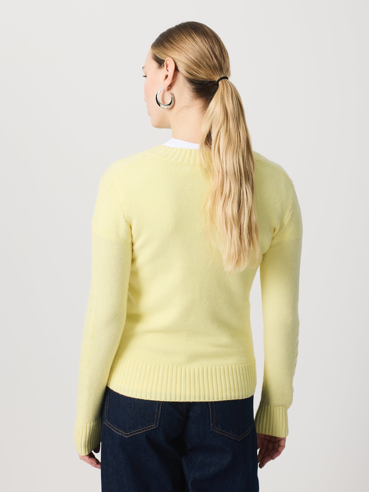 Jersey trenzado cuello pico