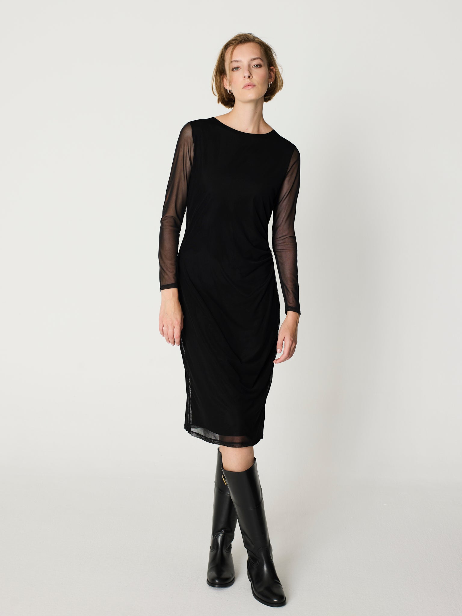 Vestit de tul amb arrufa