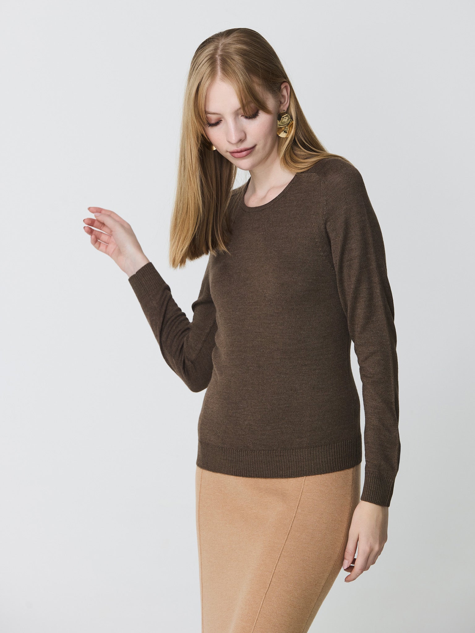 Round neck sweater