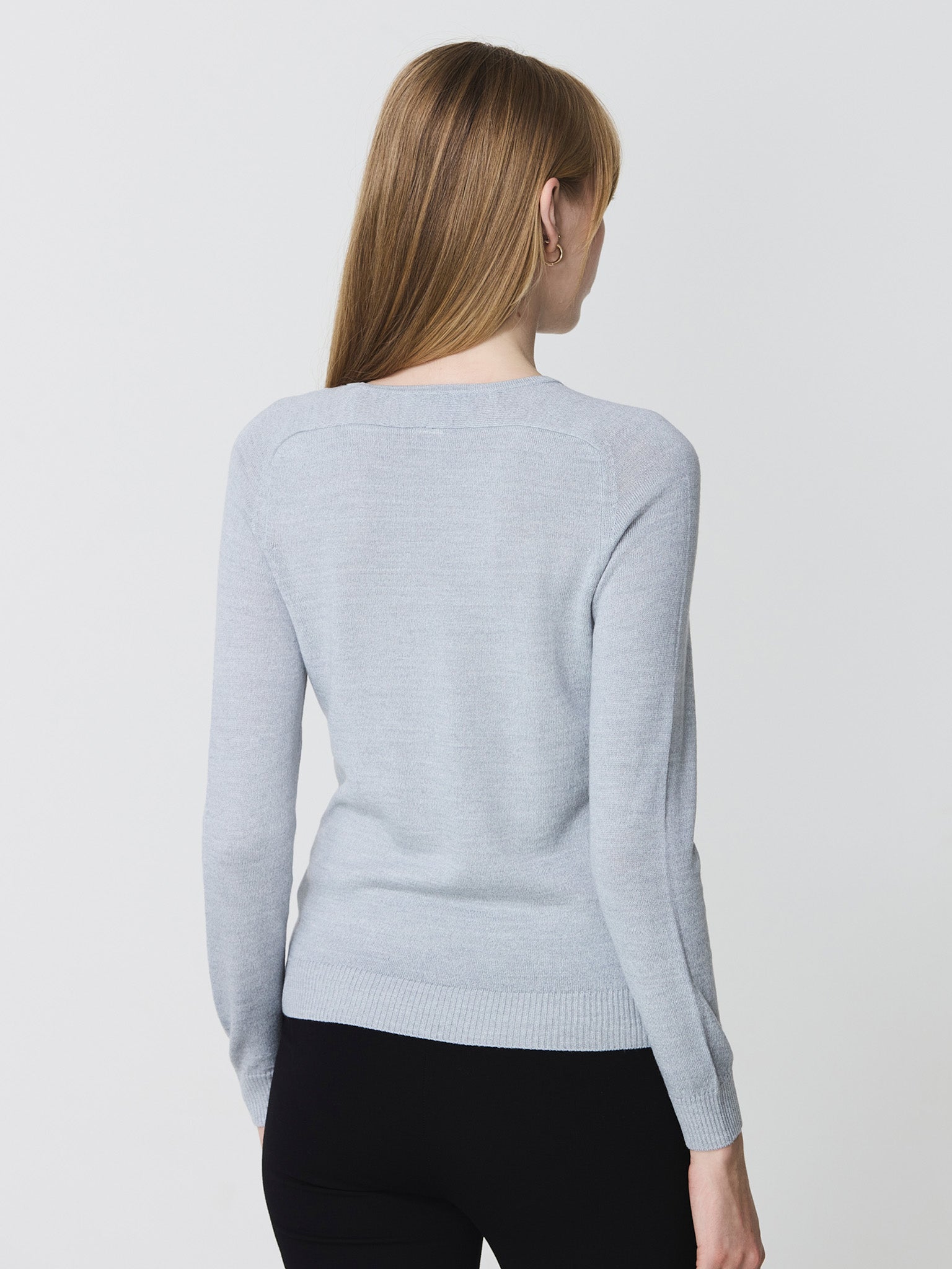 Round neck sweater