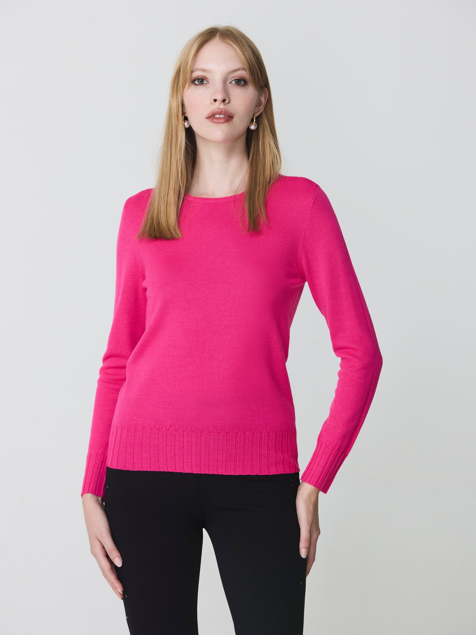 Round neck sweater