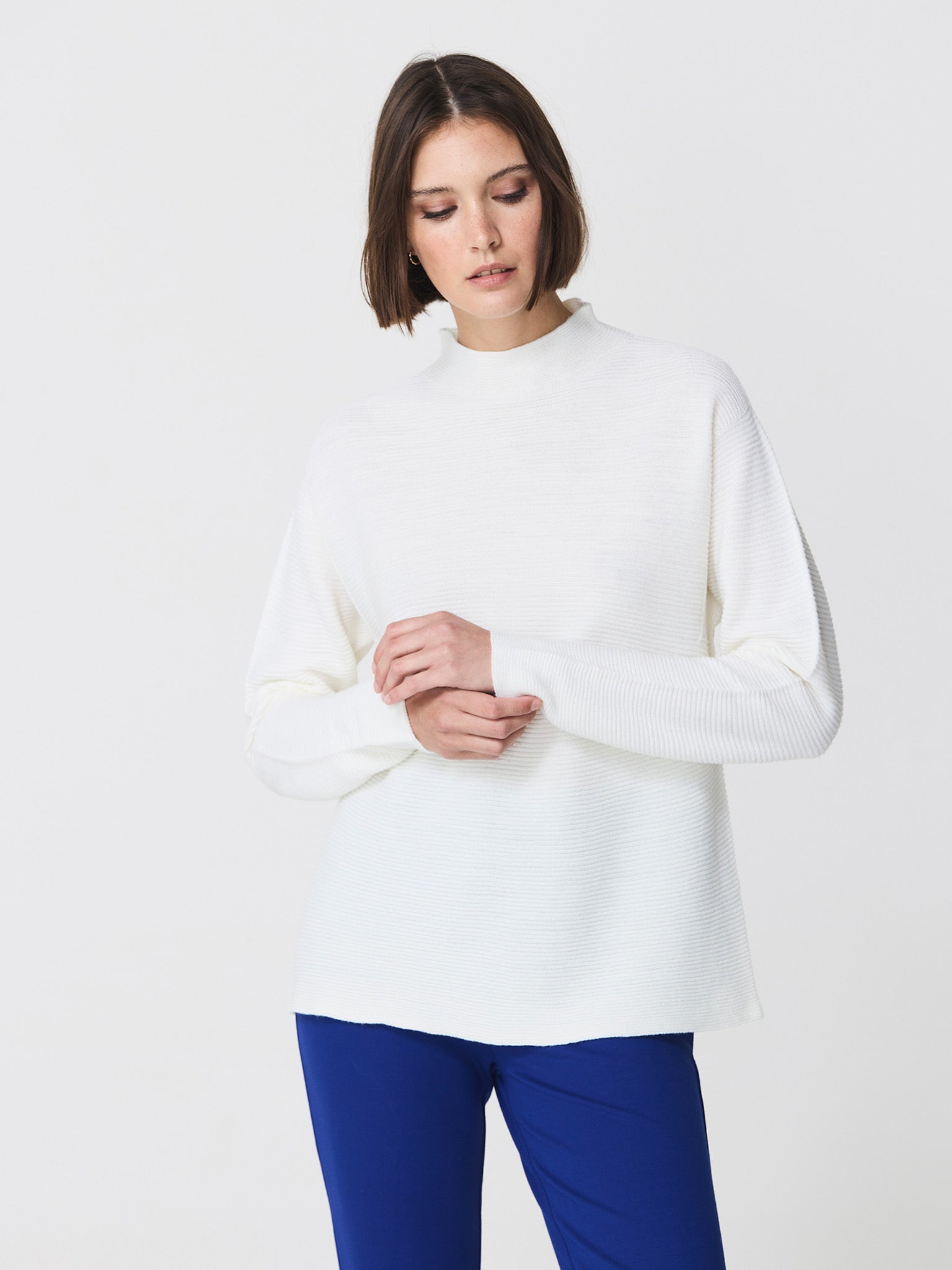 Funnel neck sweater