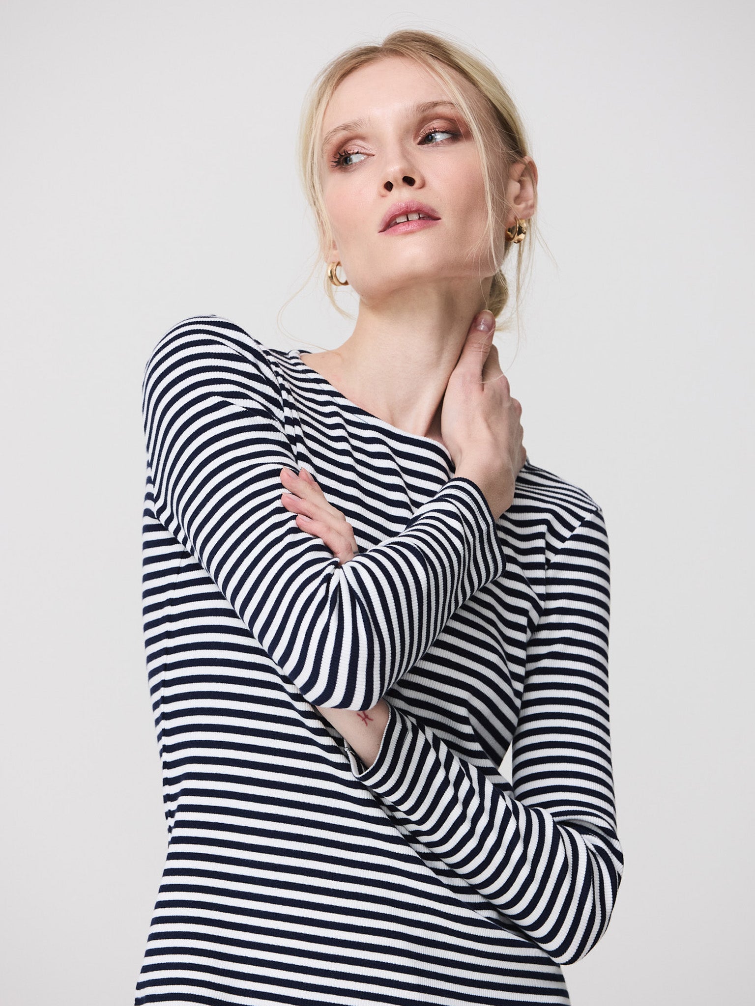 Long-sleeved sailor striped t-shirt