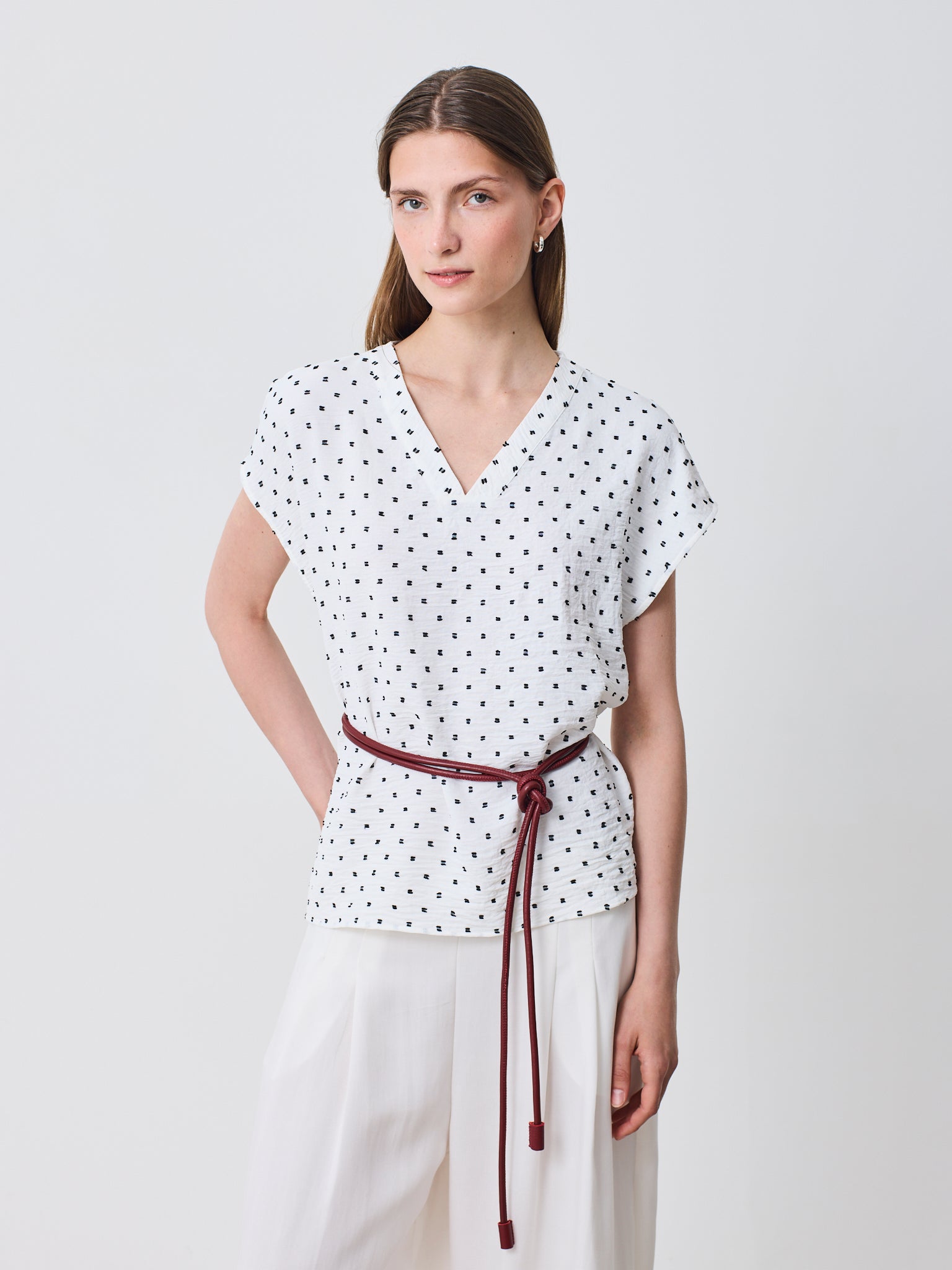 Camisa cuello pico manga corta
