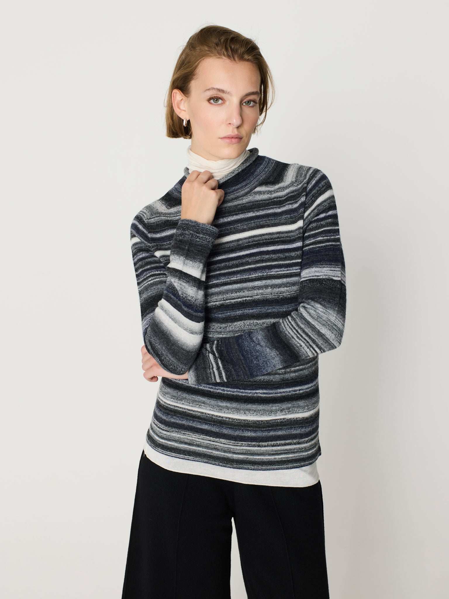 Jersey de hilo fantasía y de cuello alto