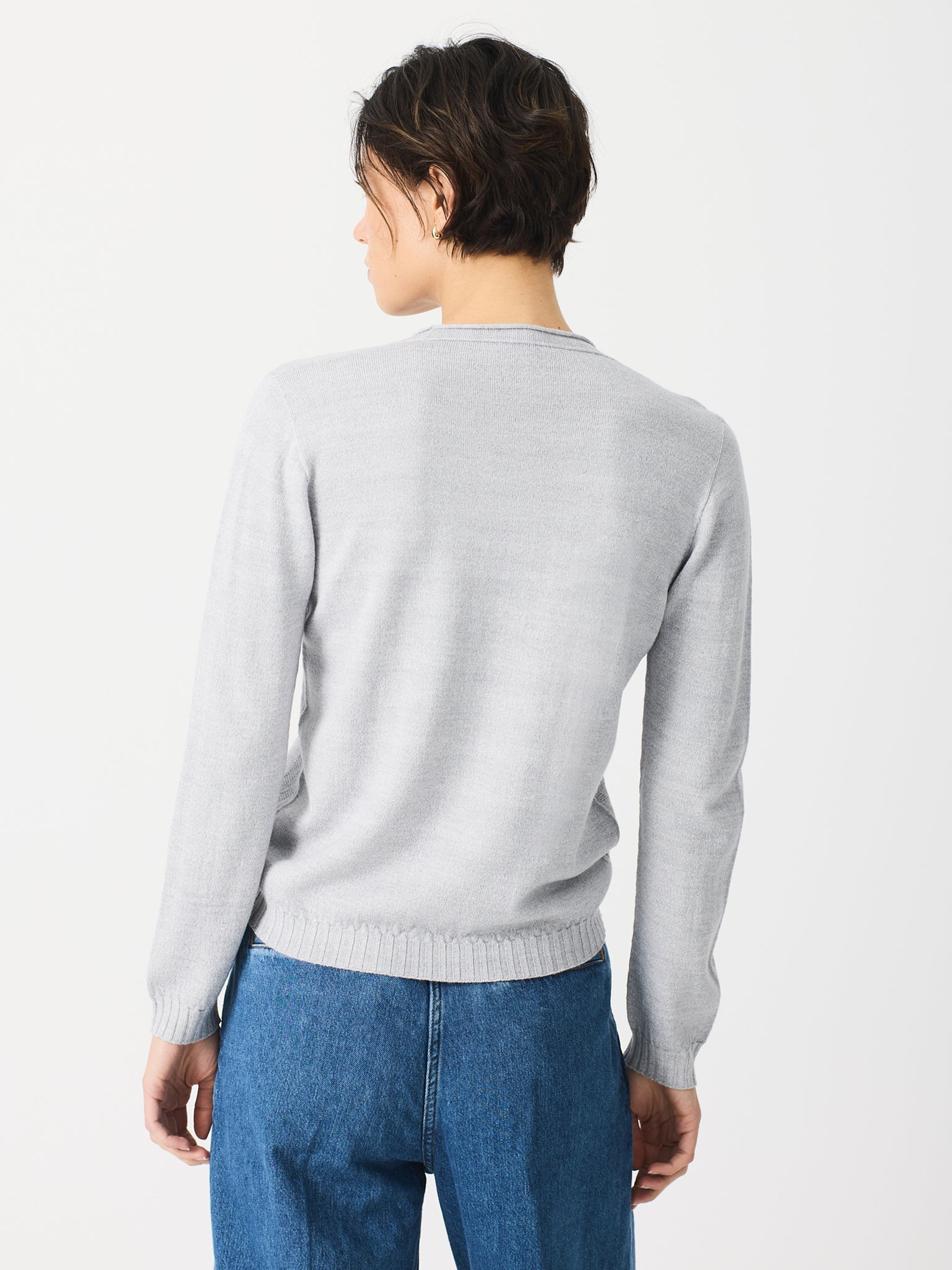 Jersey de cuello pico con adorno en delantero