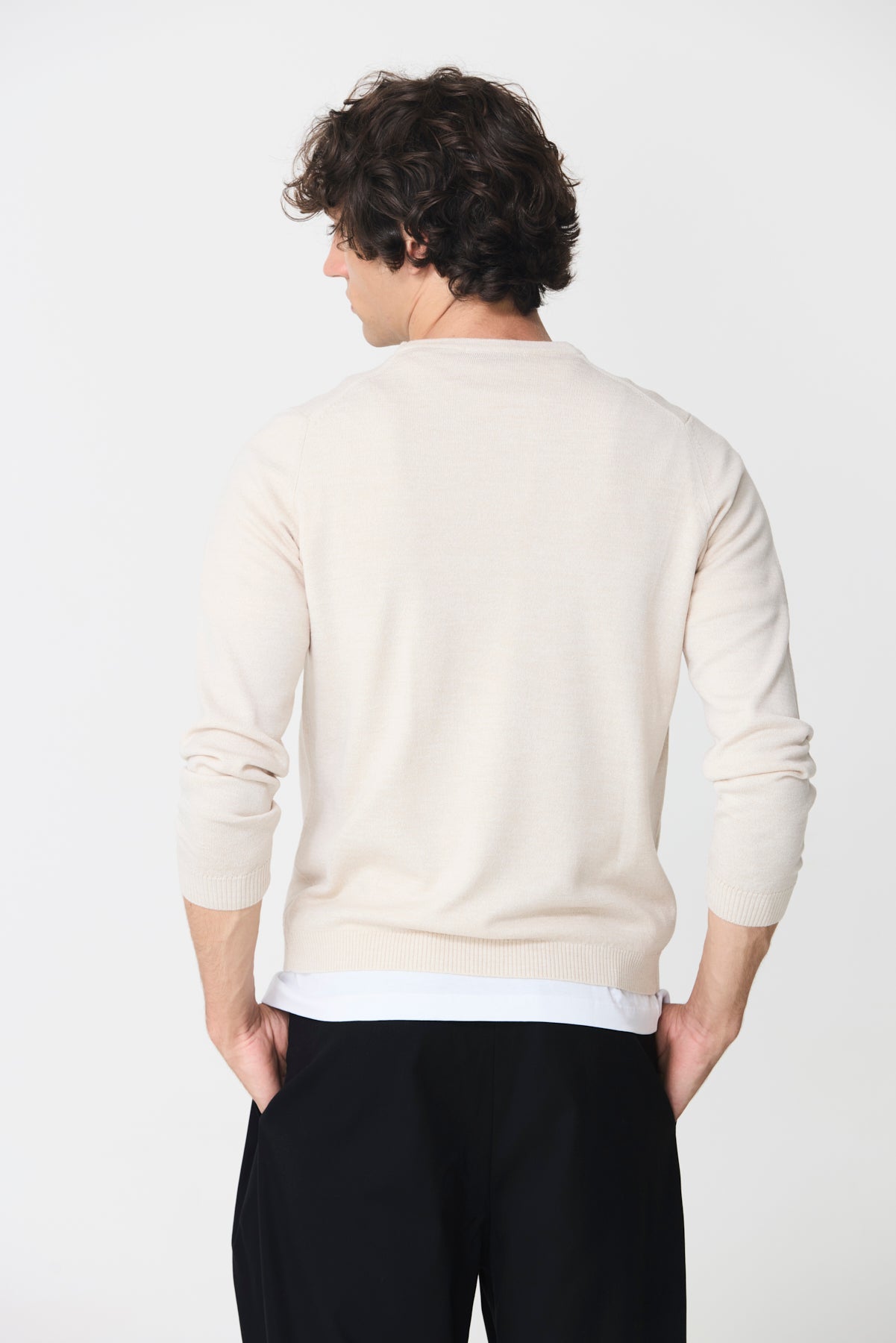 Round neck sweater