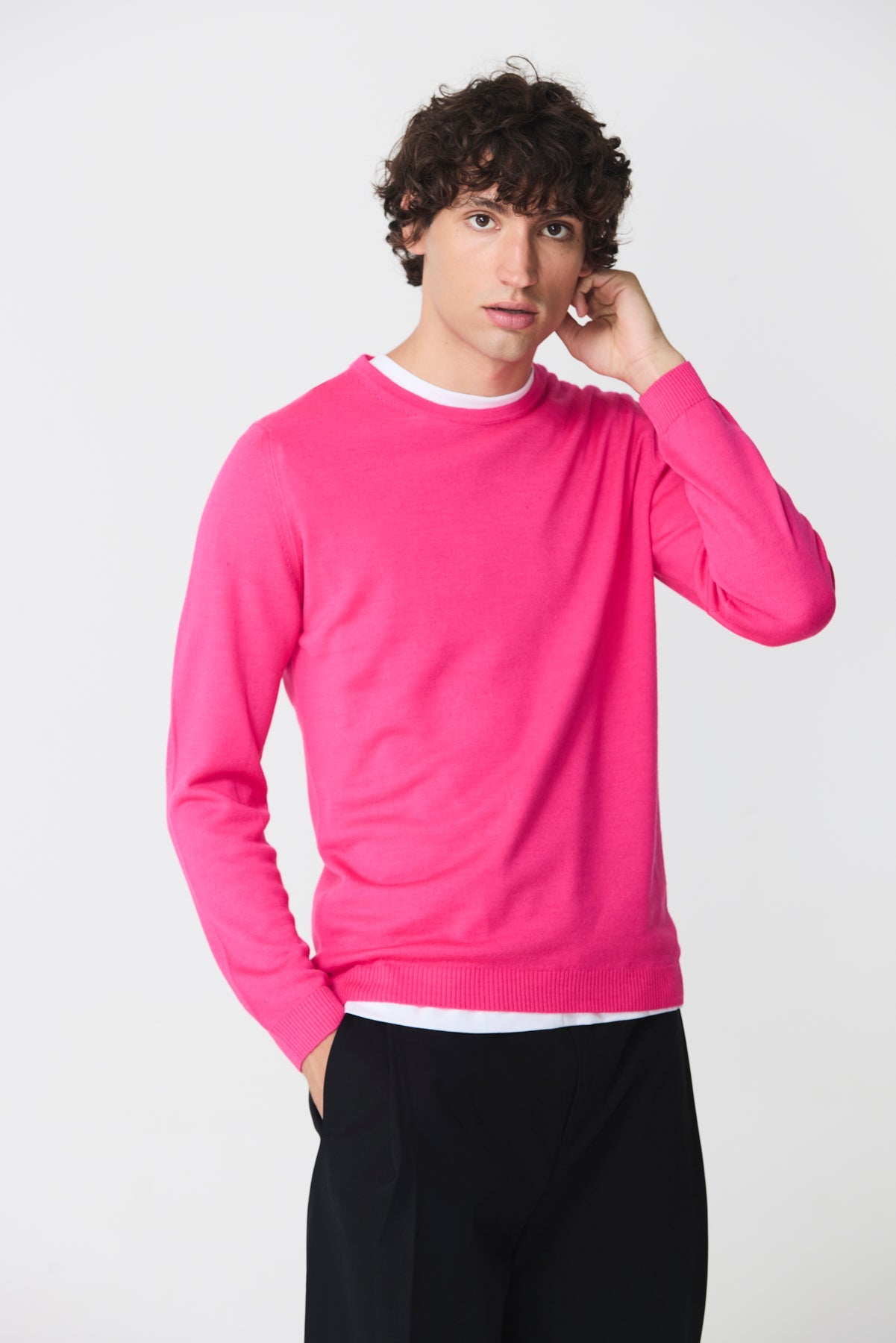 Round neck sweater