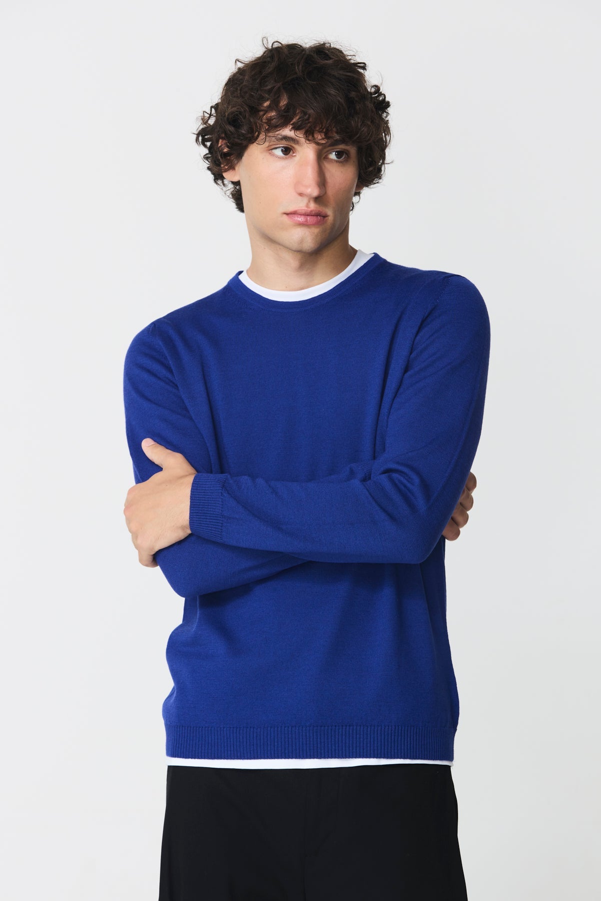 Round neck sweater