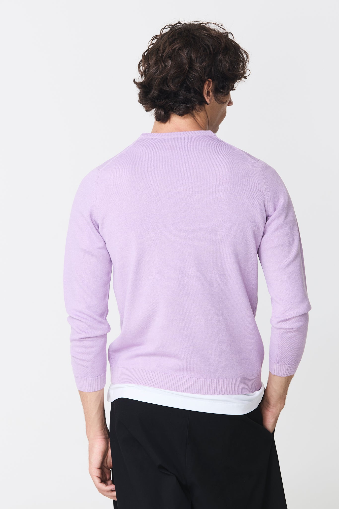 Round neck sweater